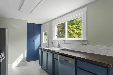 77 High Street Bristol NH 03222