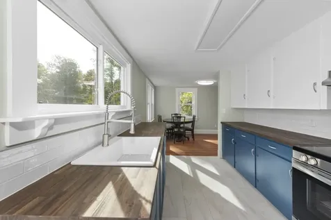 77 High Street Bristol NH 03222