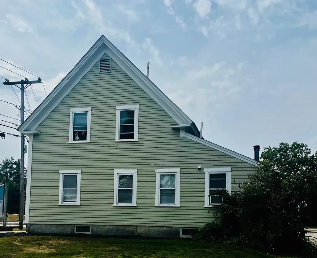 9 Wilton Road Milford NH 03055