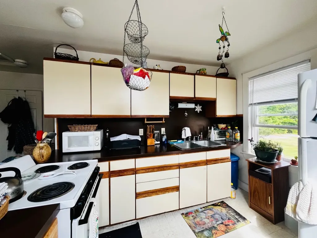 9 Wilton Road Milford NH 03055