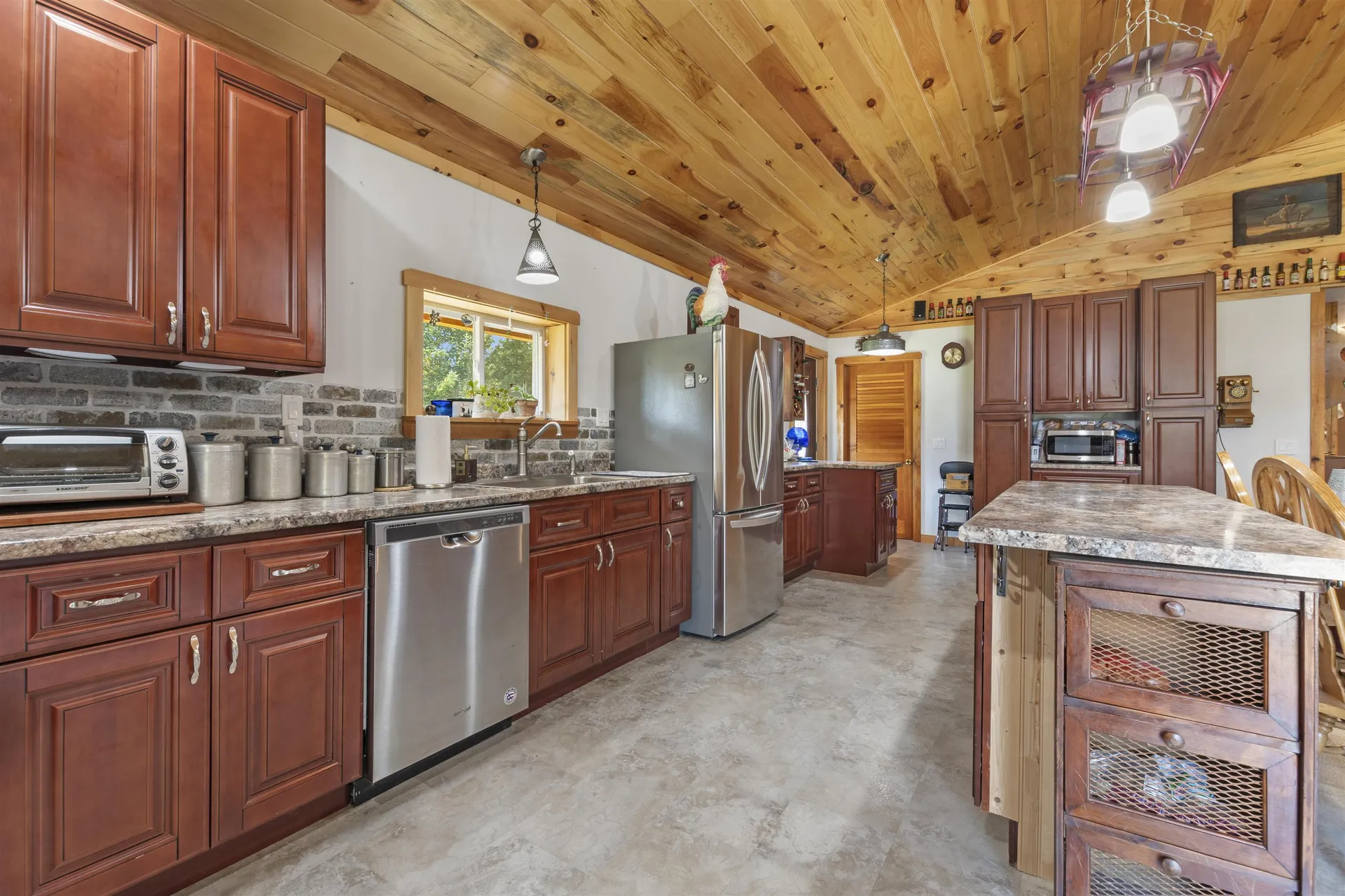 6026 Vt Route 114 Canaan VT 05903