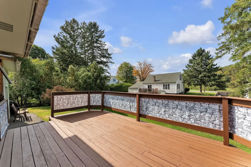 28 Deerfield Avenue Barre Town VT 05641