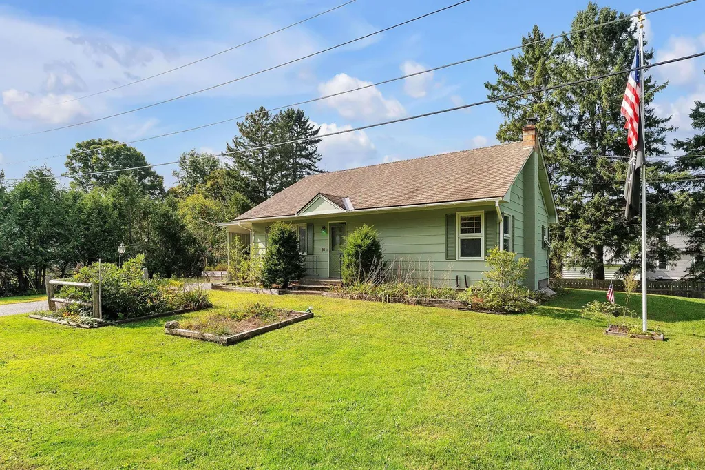 28 Deerfield Avenue Barre Town VT 05641