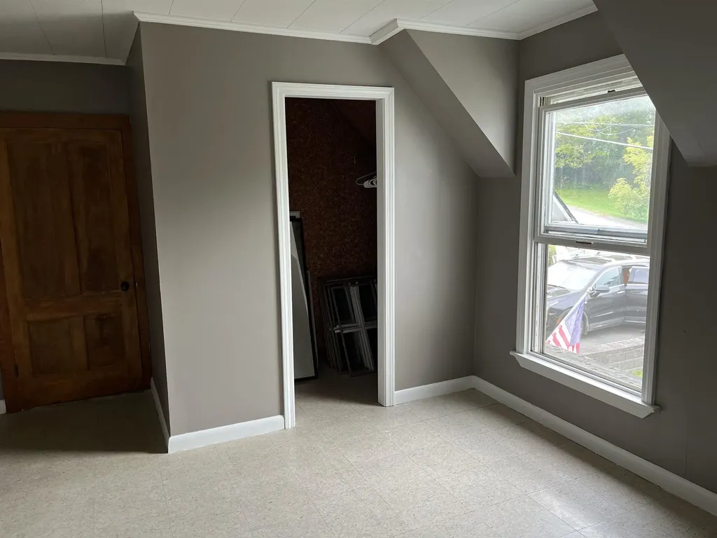 122 Cross Street Newport City VT 05855