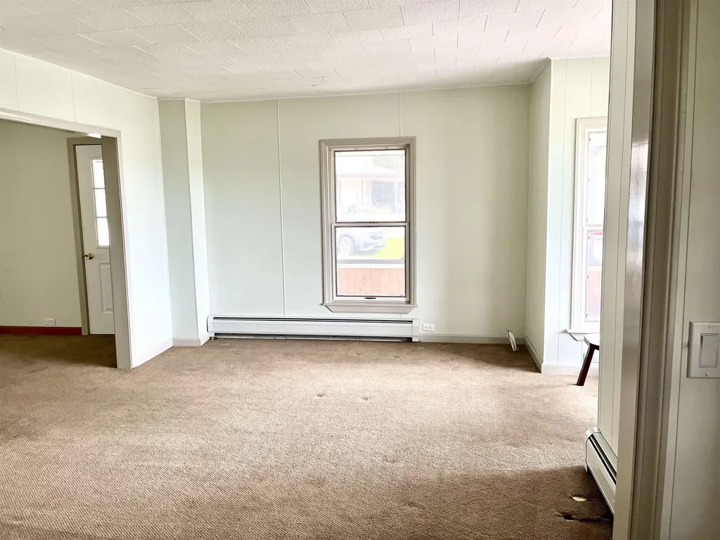 122 Cross Street Newport City VT 05855