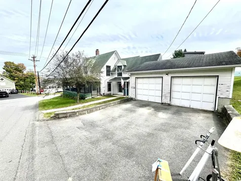122 Cross Street Newport City VT 05855