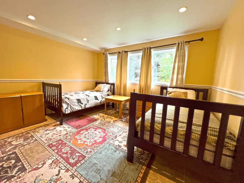 7E Black Pine Extension Dover VT 05356