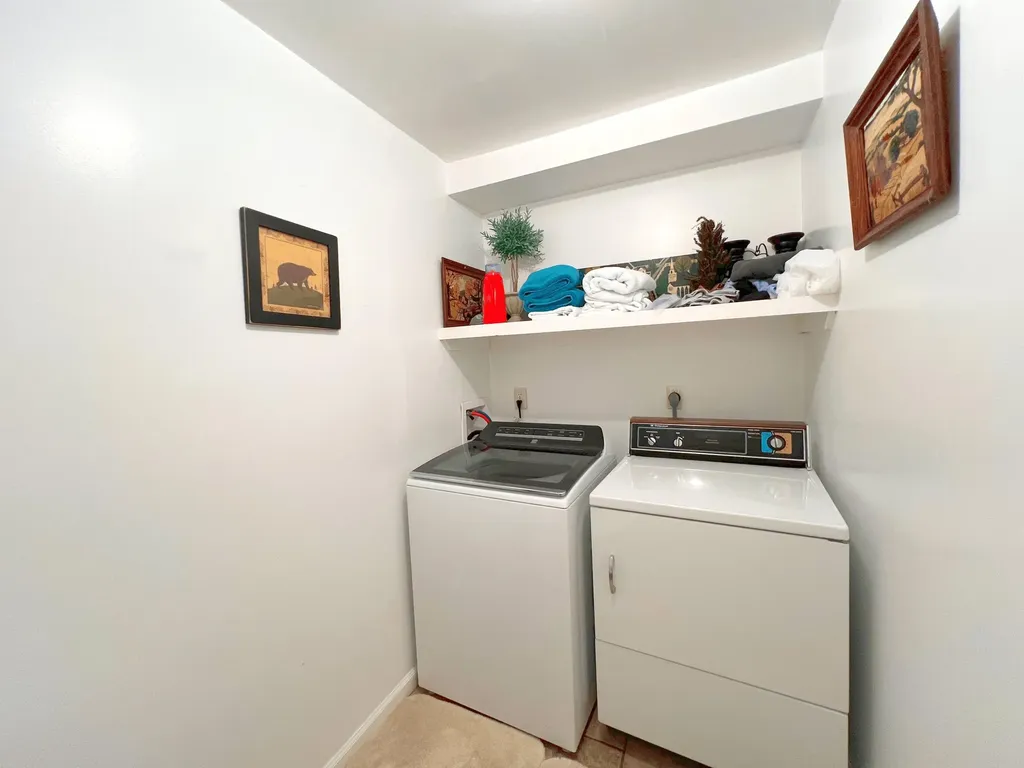 7E Black Pine Extension Dover VT 05356