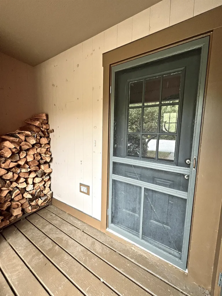 7E Black Pine Extension Dover VT 05356