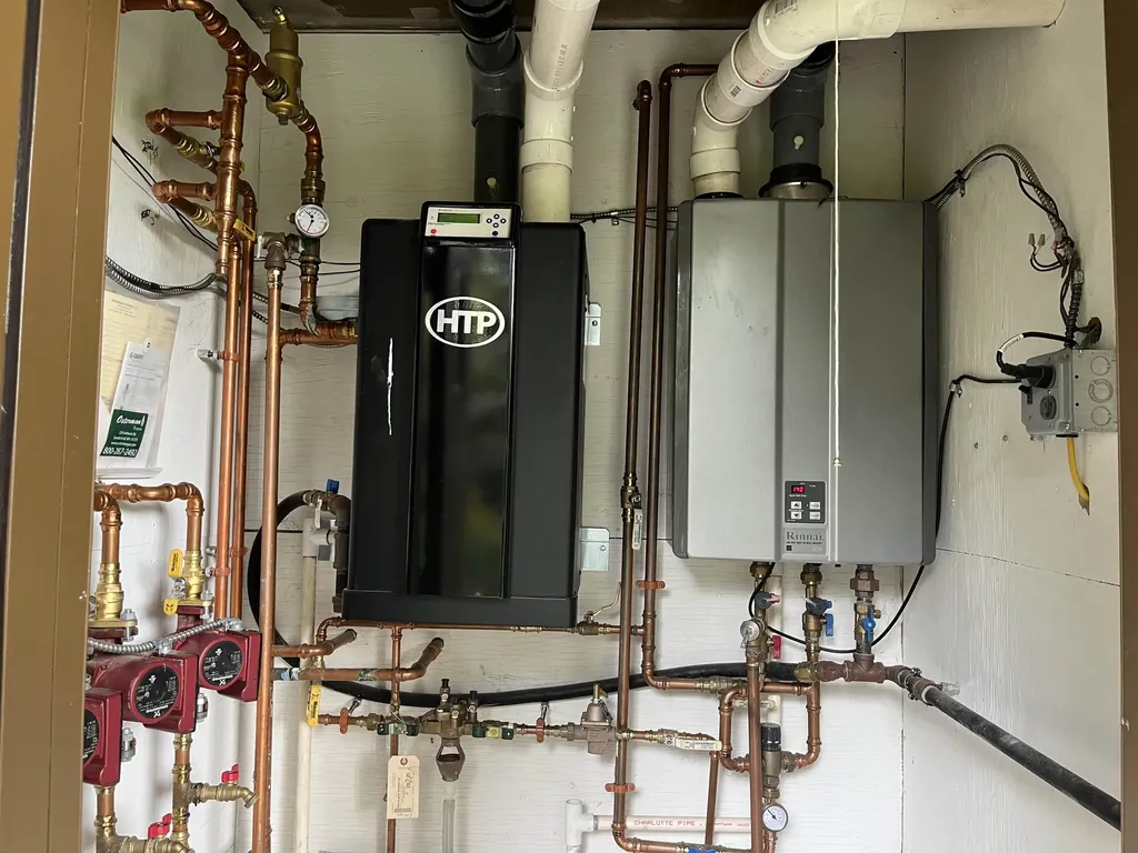 7E Black Pine Extension Dover VT 05356