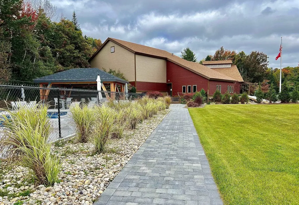 7E Black Pine Extension Dover VT 05356