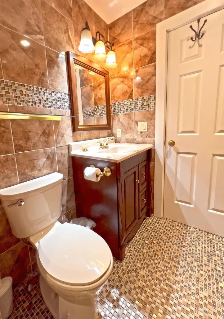 7E Black Pine Extension Dover VT 05356