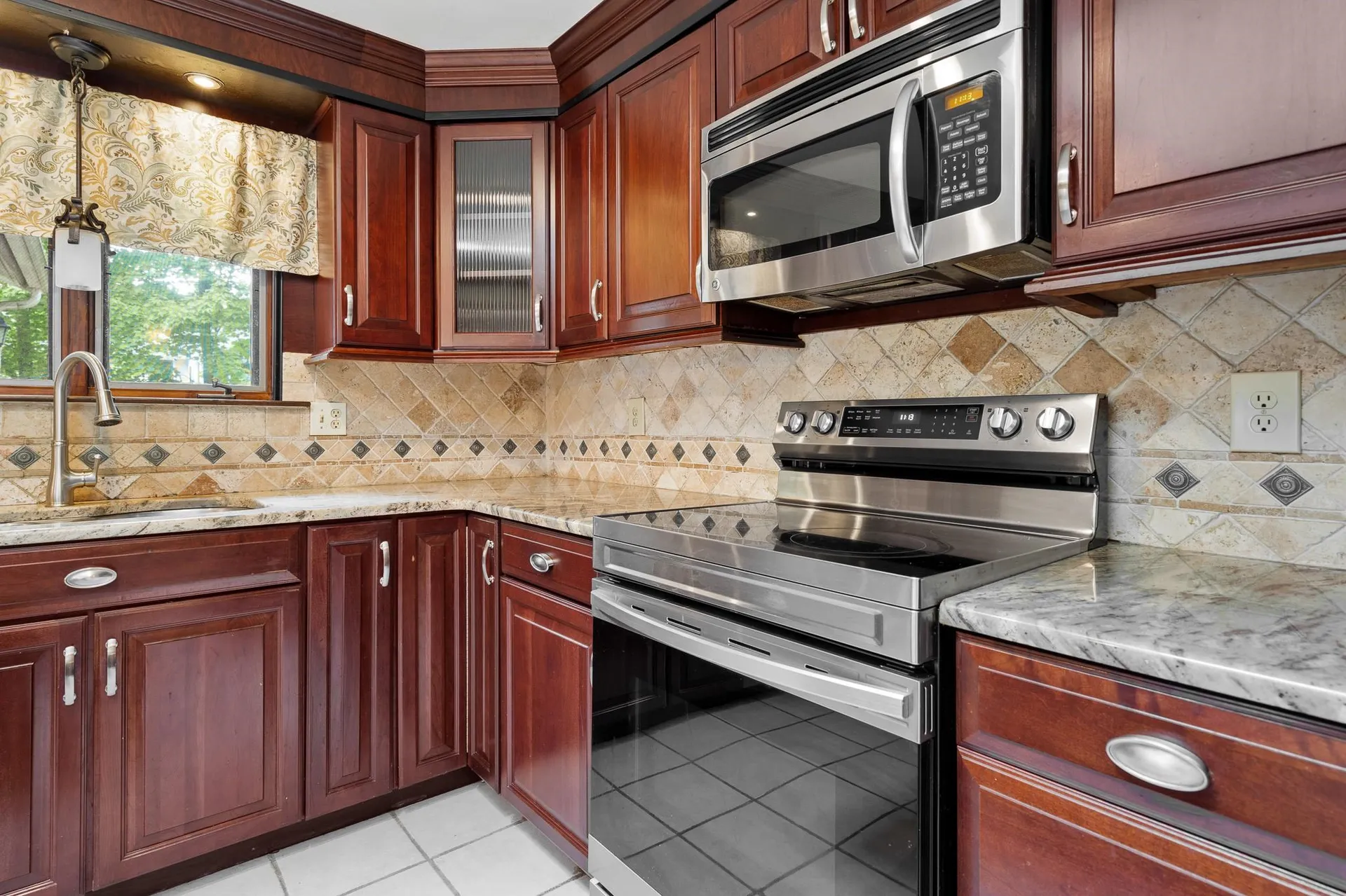 19 Veronica Avenue Salem NH 03079