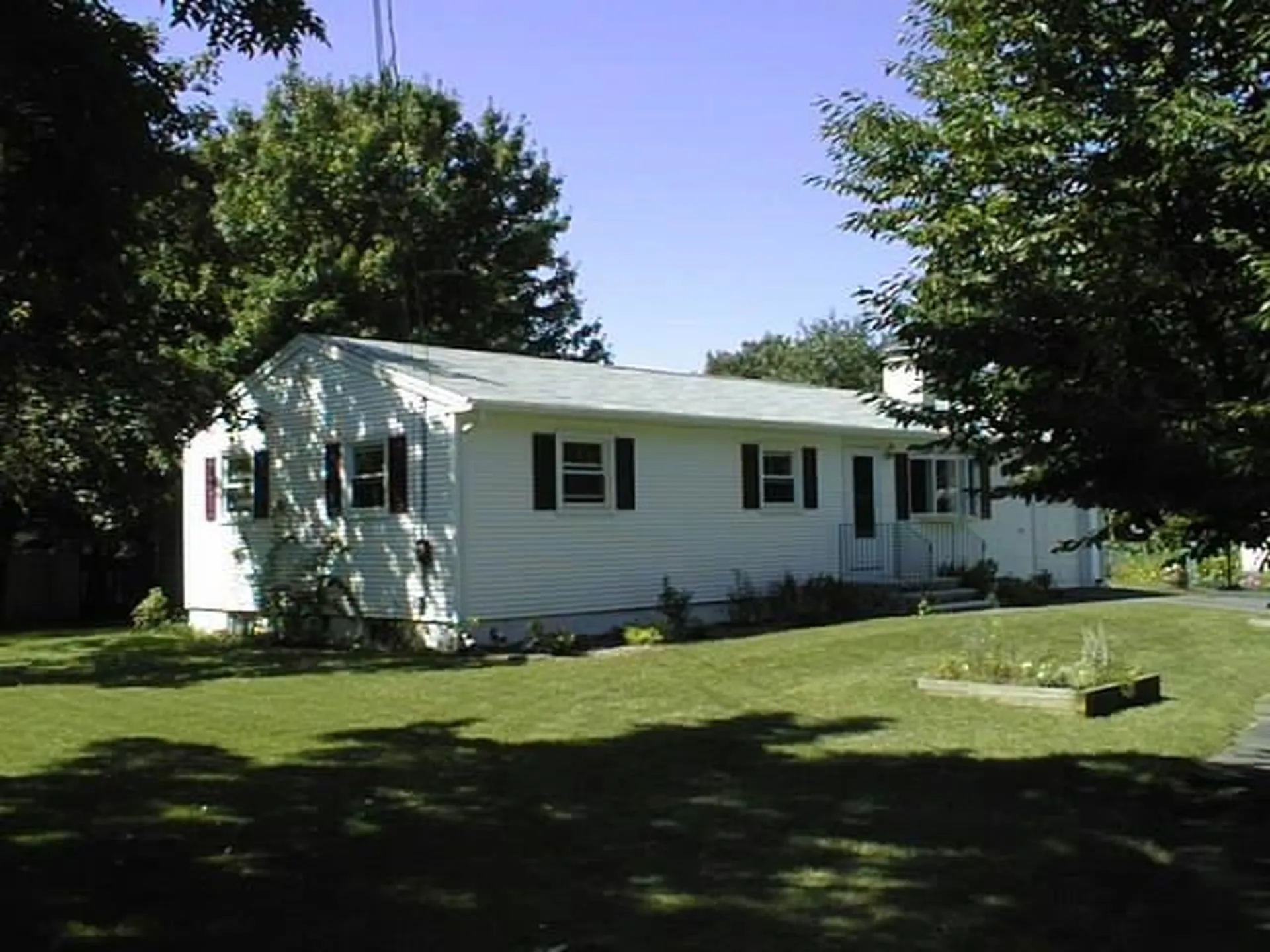 18 Suzanne Drive Portsmouth NH 03801