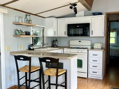5 Whites Lane Grand Isle VT 05458