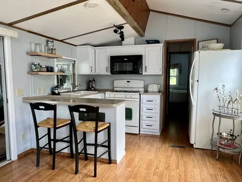 5 Whites Lane Grand Isle VT 05458