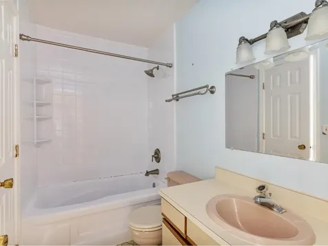 178 Locust Hill Shelburne VT 05482
