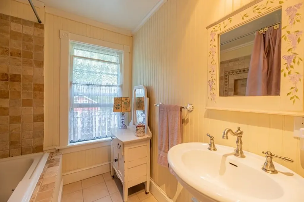 139 Franklin Avenue Manchester VT 05254