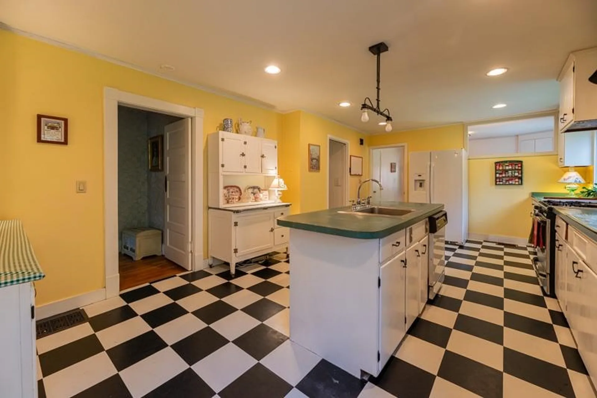 139 Franklin Avenue Manchester VT 05254