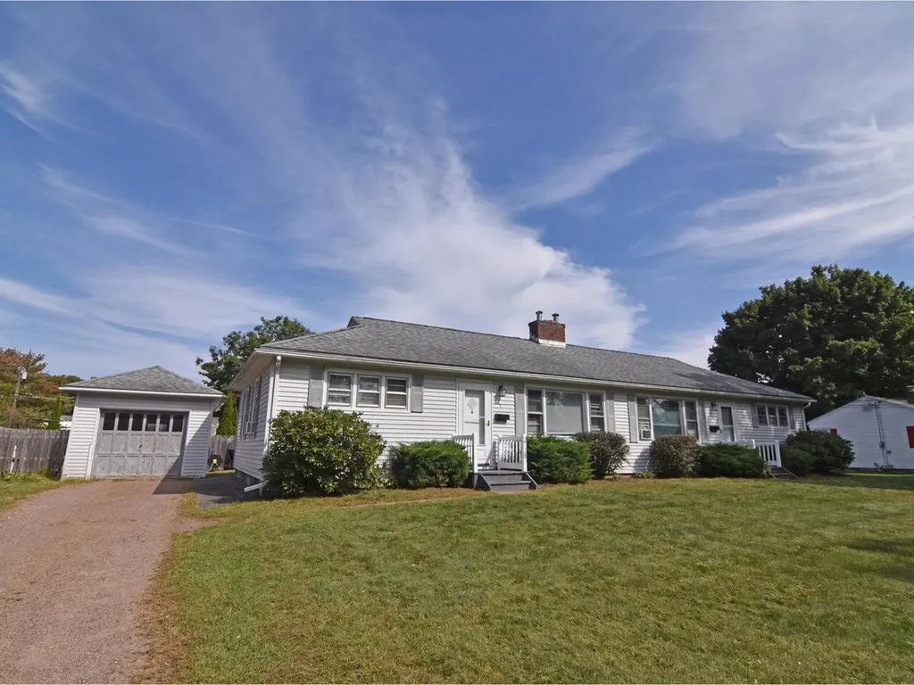 5-7 Iroquois Avenue Essex Junction VT 05452