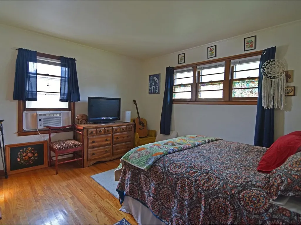 5-7 Iroquois Avenue Essex Junction VT 05452