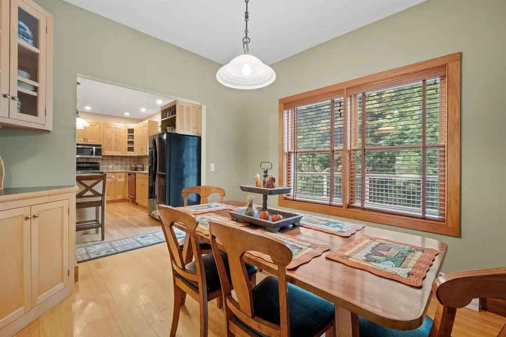 56 Davis Road Bradford NH 03221