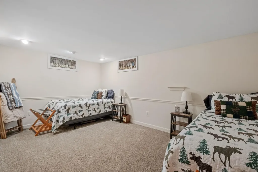 56 Davis Road Bradford NH 03221