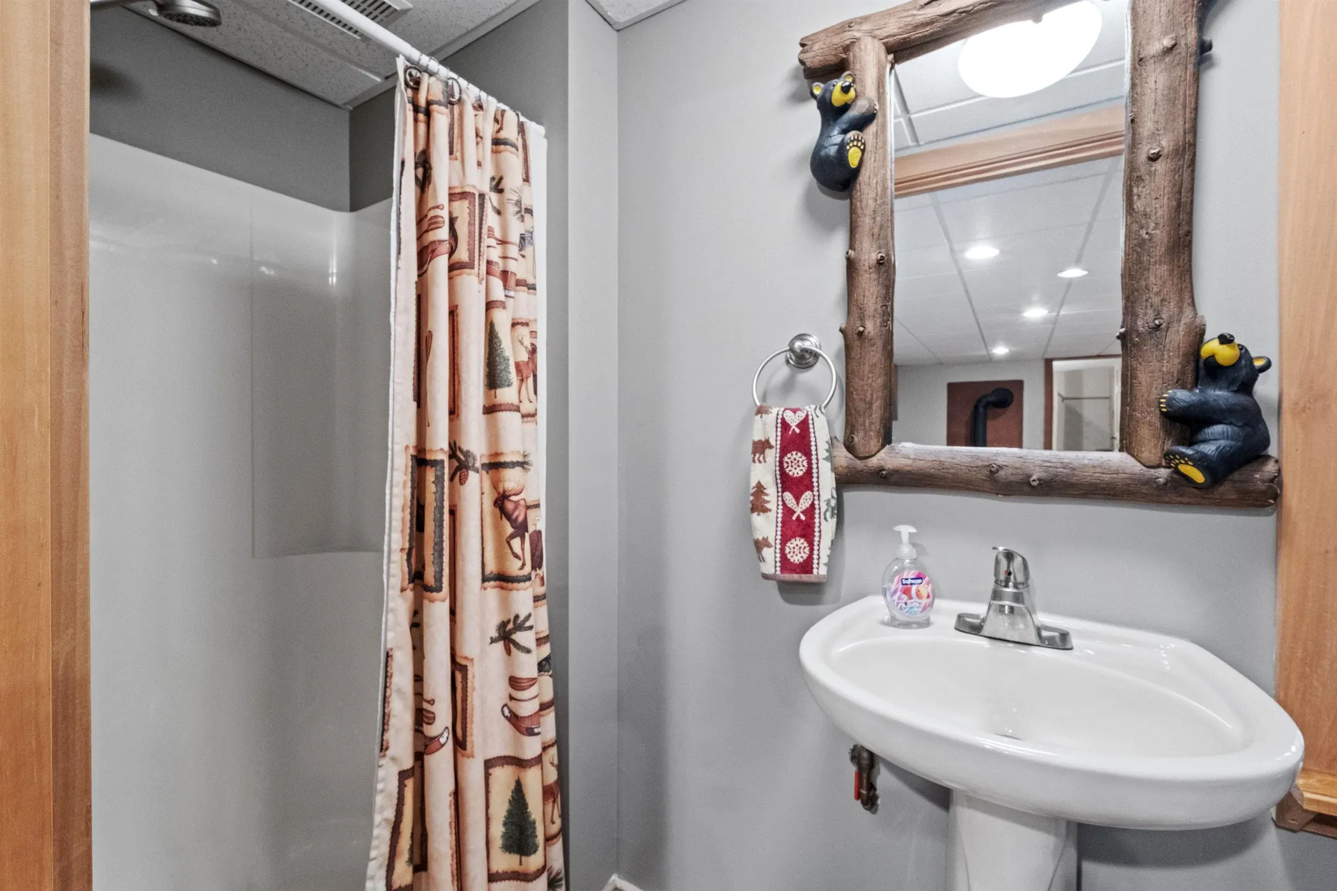 56 Davis Road Bradford NH 03221