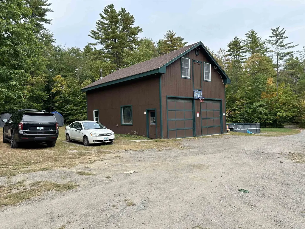 52 Lord Cemetery Road Westmoreland NH 03467