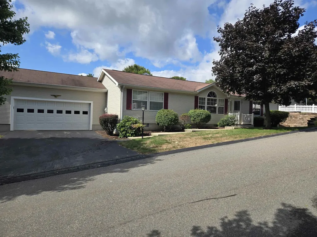 74 Heritage Way Manchester NH 03104