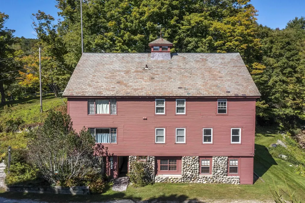 27 Lawrence Hill Road Weston VT 05161