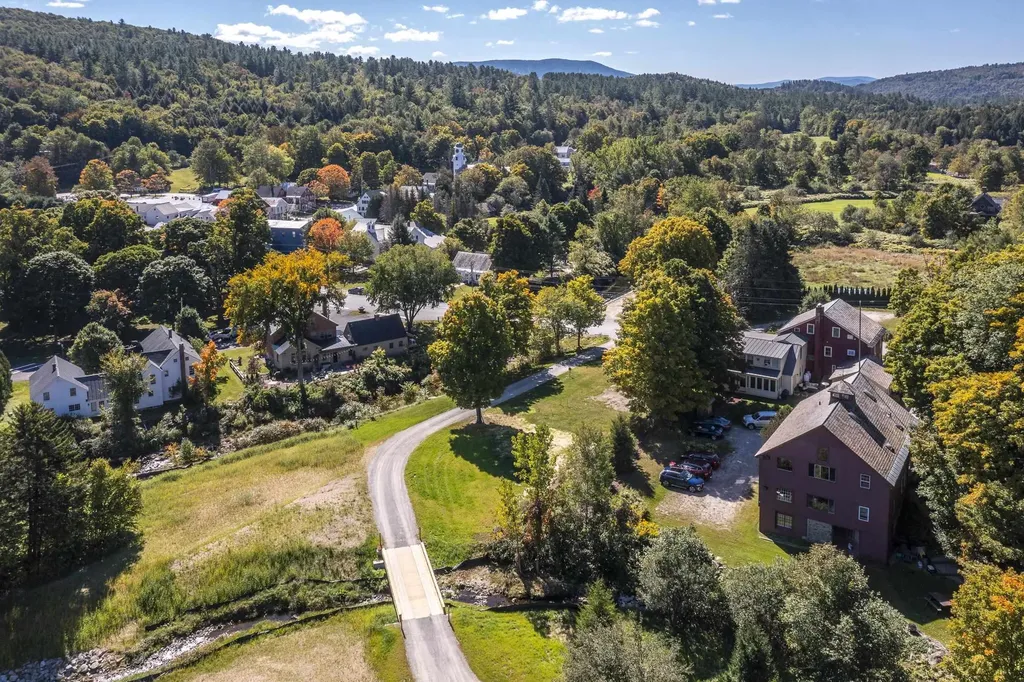 27 Lawrence Hill Road Weston VT 05161