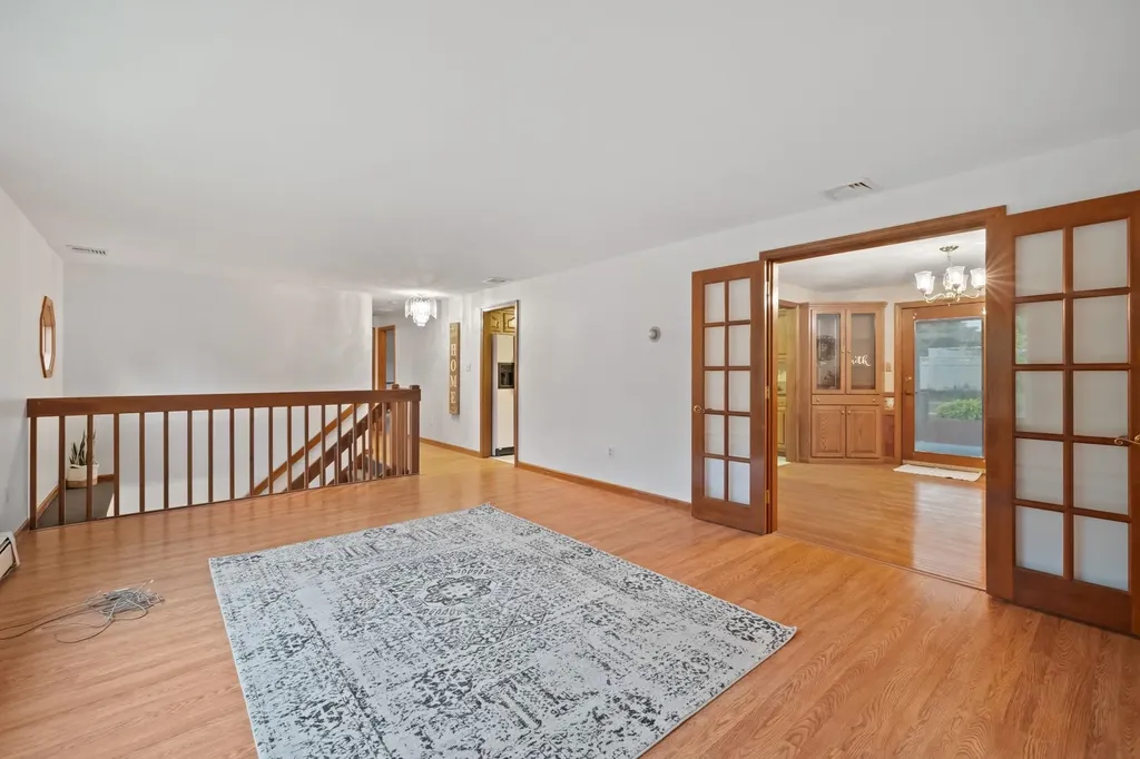 3 Longwood Road Salem NH 03079