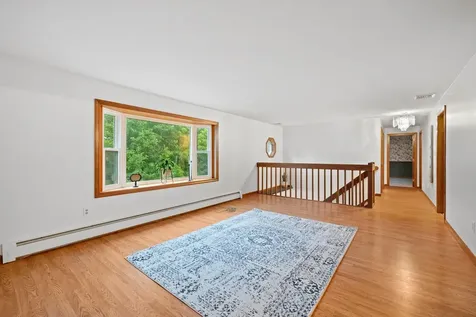 3 Longwood Road Salem NH 03079