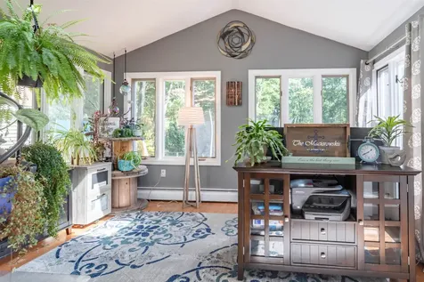 25 Teloian Drive Hudson NH 03051