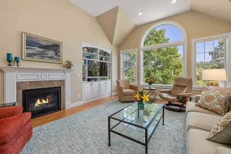 20 Van Etten Drive Greenland NH 03840