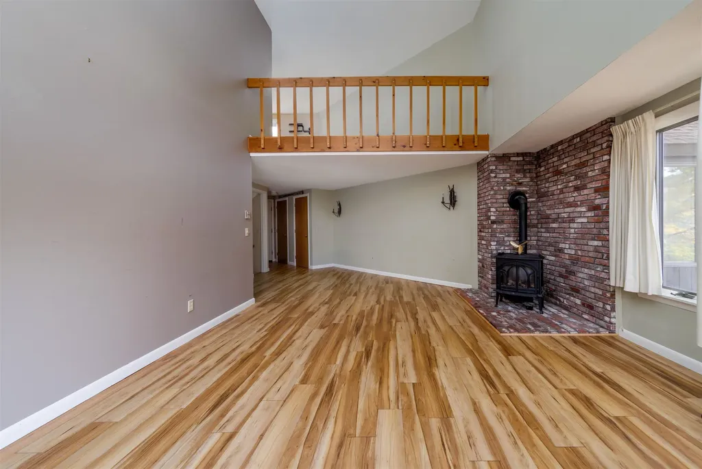 643 Marmot Lane Grantham NH 03753