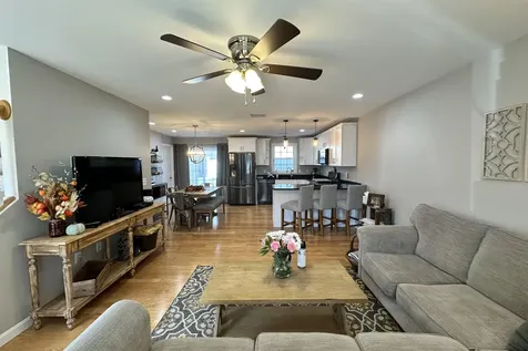 19 Bruins Lane Raymond NH 03077