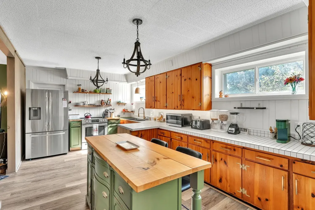 81 Hood Street Winooski VT 05404