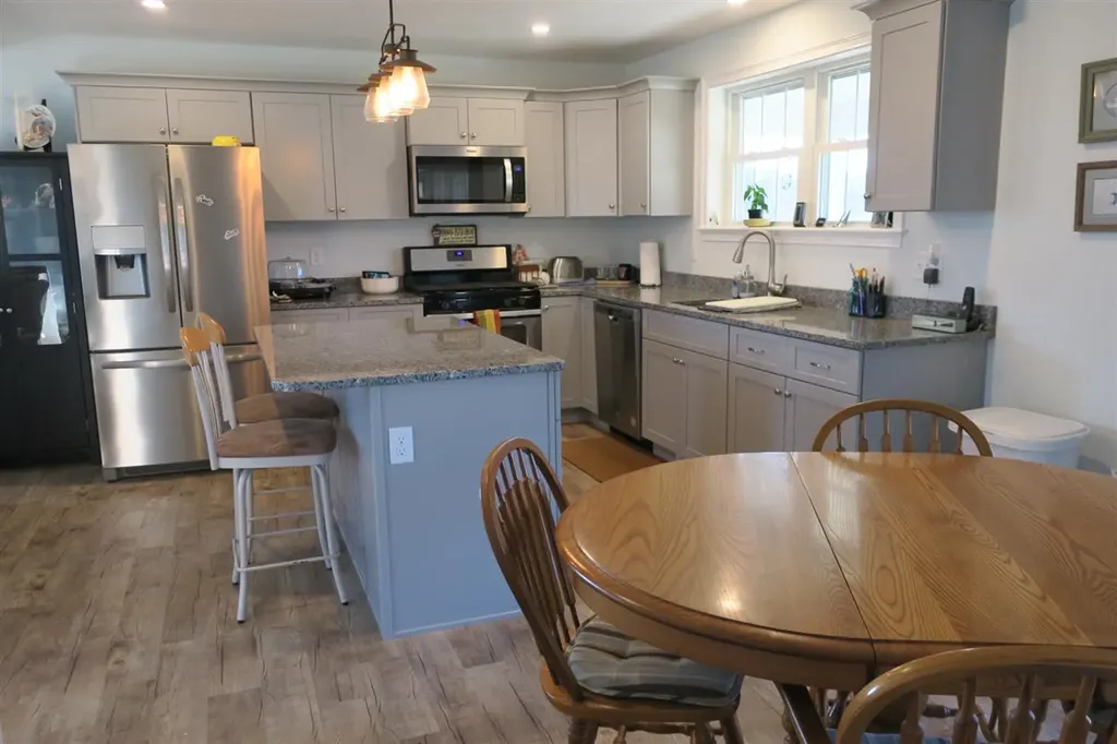 4 Red Gate Drive Kingston NH 03848