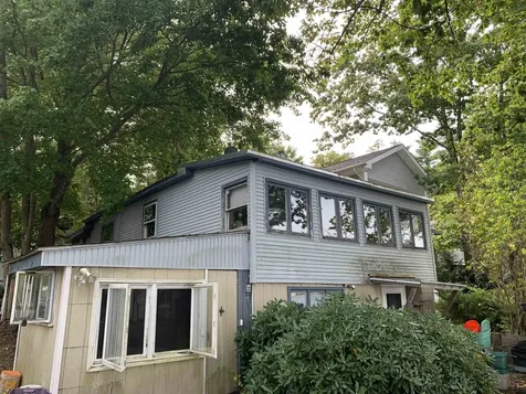 28 Beaver Lake Avenue Derry NH 03038