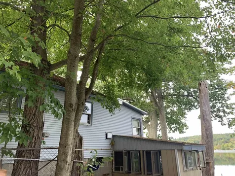 28 Beaver Lake Avenue Derry NH 03038