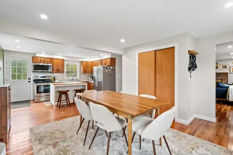 71 Scobie Pond Road Derry NH 03038