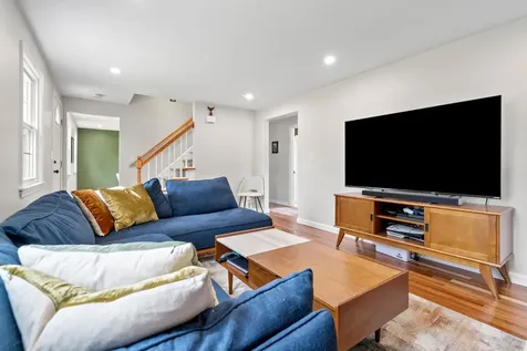 71 Scobie Pond Road Derry NH 03038