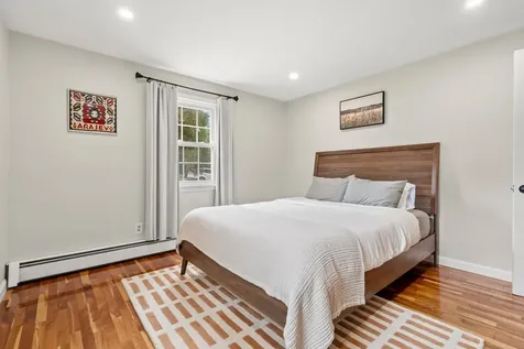 71 Scobie Pond Road Derry NH 03038