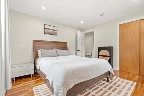 71 Scobie Pond Road Derry NH 03038