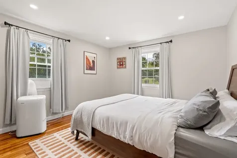 71 Scobie Pond Road Derry NH 03038