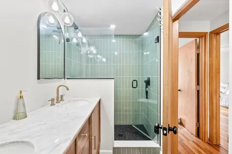 71 Scobie Pond Road Derry NH 03038