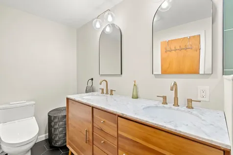 71 Scobie Pond Road Derry NH 03038