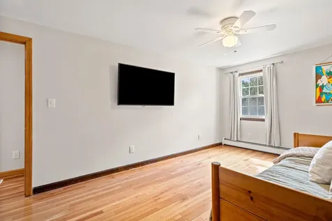 71 Scobie Pond Road Derry NH 03038